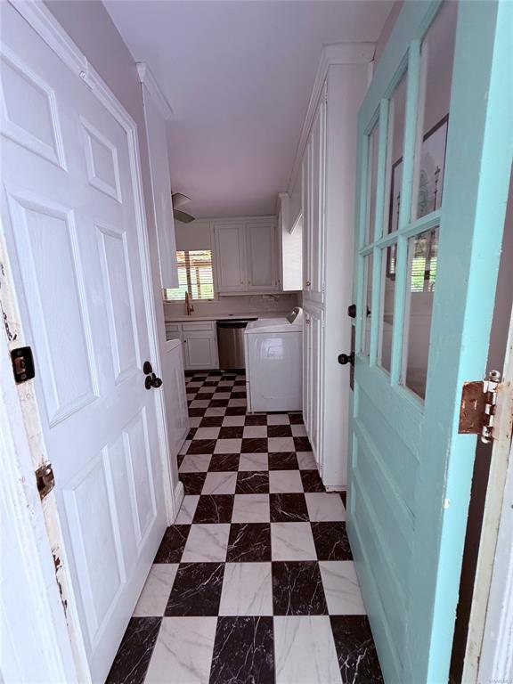 Building Photo - 13 Brookside Dr