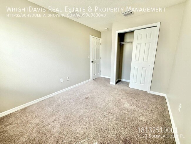 Building Photo - 7123 Summer Holly Pl