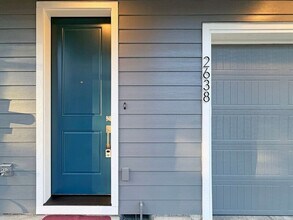 Building Photo - 2638 Waterlily Dr