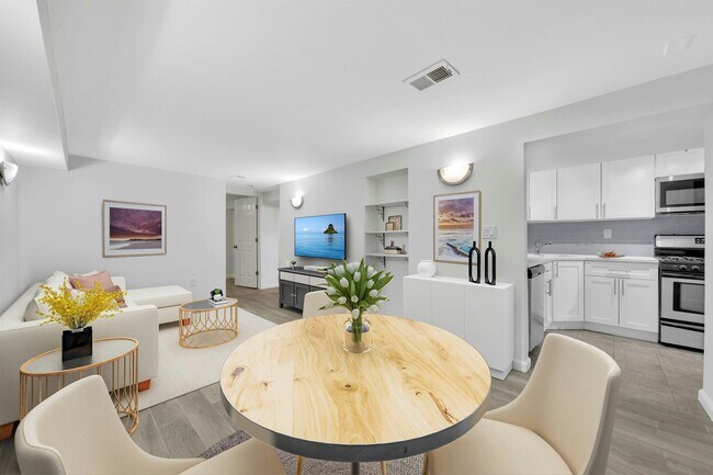 Building Photo - 1228 Park Ave