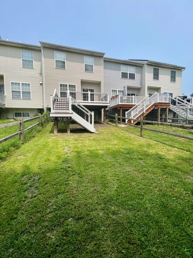 Building Photo - 65 Highland Cir
