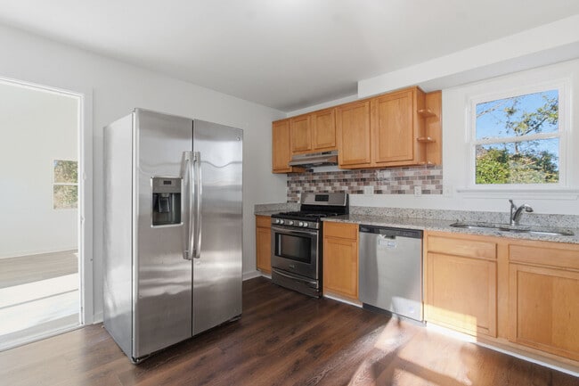 Building Photo - 9631 Worth St