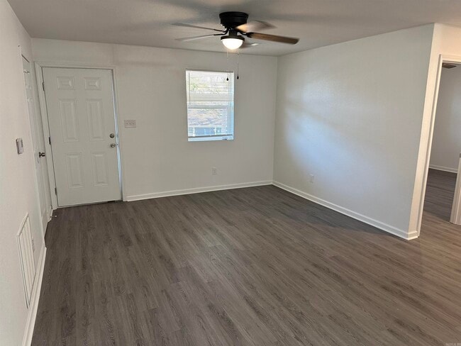 Building Photo - 10A Hiland Pl