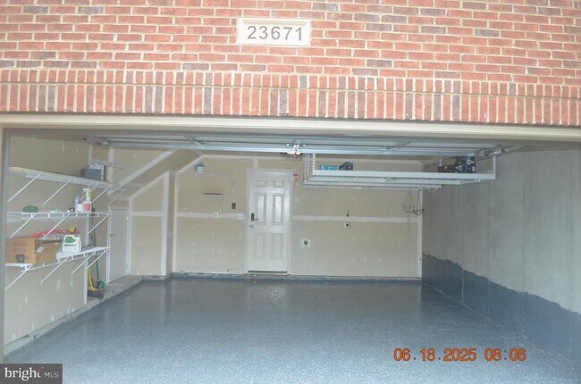 Building Photo - 23671 Sailfish Square