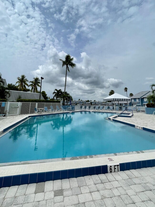 Building Photo - 505 Ocean Dunes Cir