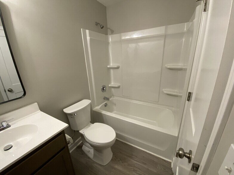 Building Photo - 155 Lincoln Place Cir