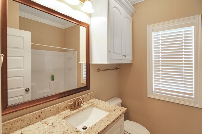 Building Photo - 203 Buttonwood Ln