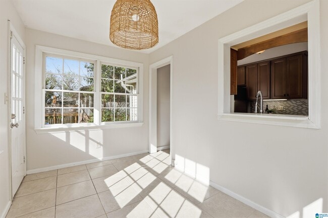 Building Photo - 5956 Crestwood Cir