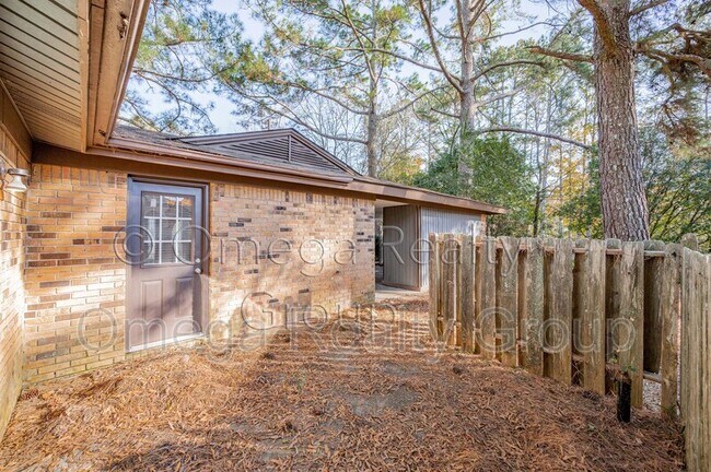 Building Photo - 1700 Serene Cir