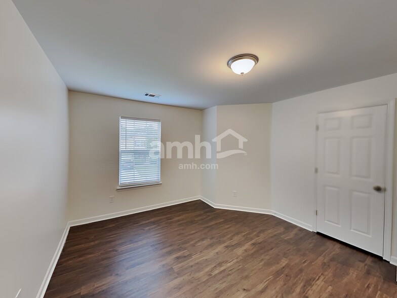 Building Photo - 1614 Bradmere Ln