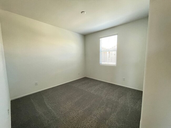 Building Photo - Coming Soon-2 Story Townhome Ready for new tenant on 6/15/2026!