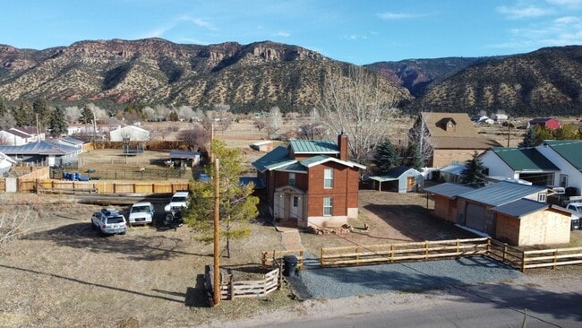 Building Photo - Spacious 2 Bedroom home in Paragonah