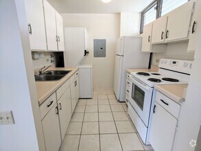 Building Photo - One Bed One Bath One Parking Makiki Close ...