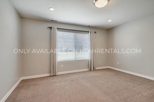 Building Photo - 5073 W Arete Wy