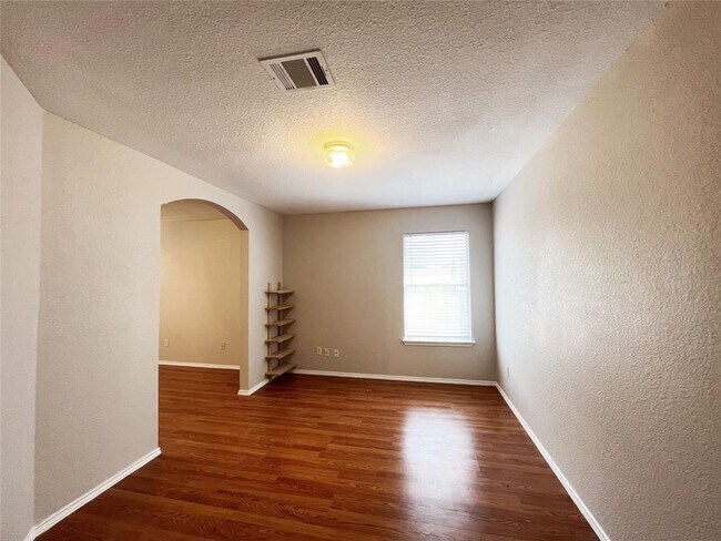 Building Photo - 17301 Dashwood Creek Dr