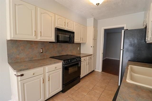 Building Photo - 5725 Townhouse Ln