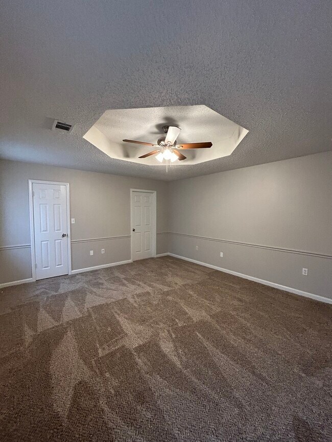 Building Photo - 408 Chesapeake Dr