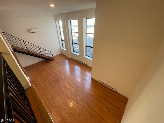 Building Photo - 141 S Harrison St