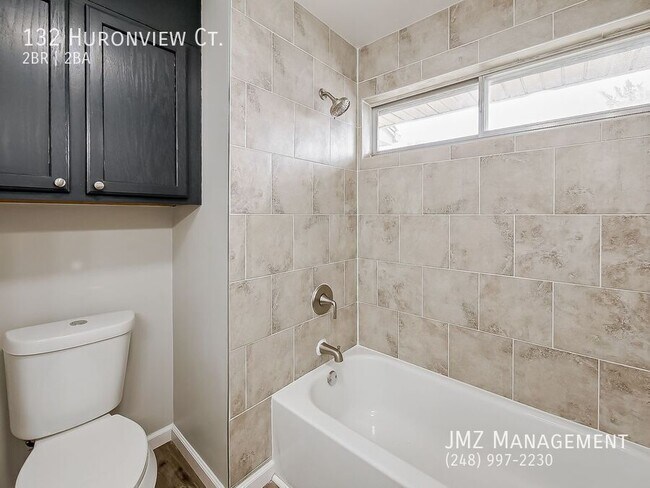 Building Photo - 132 Huronview Ct