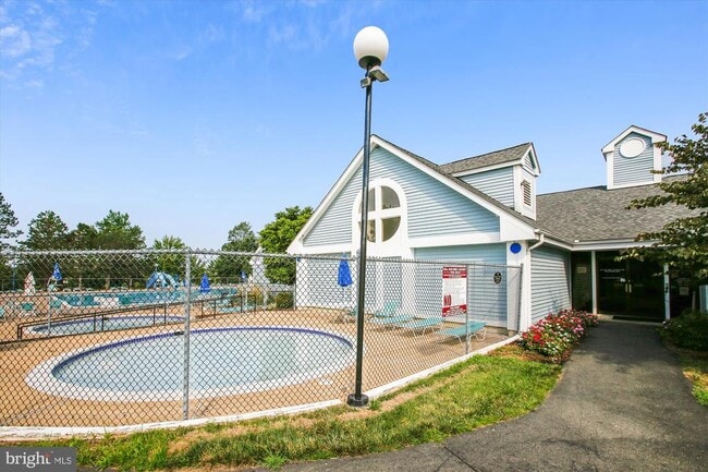 Building Photo - 10901 Postern Ct