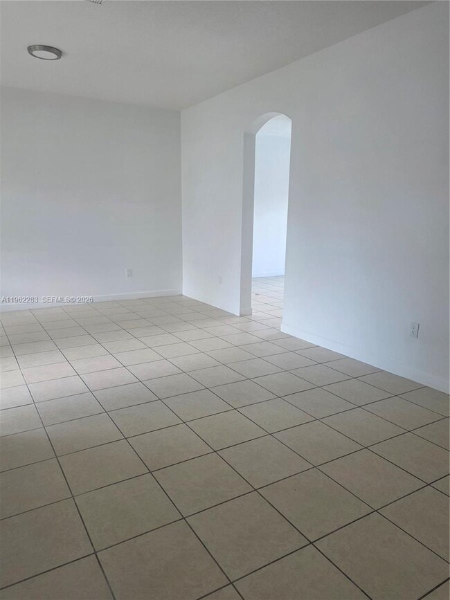 Building Photo - 10206 SW 161st Ave