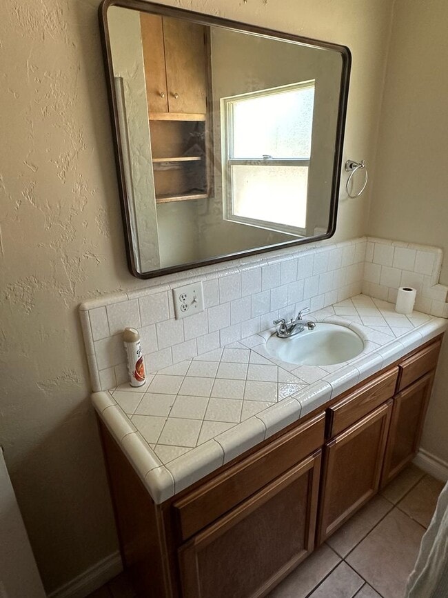 Building Photo - 7296 Ave 232