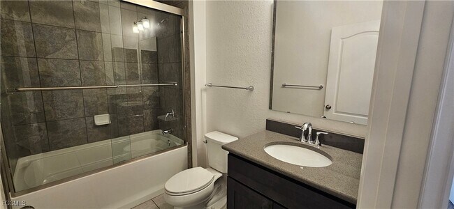 Building Photo - 408 Bahia Grande Ave