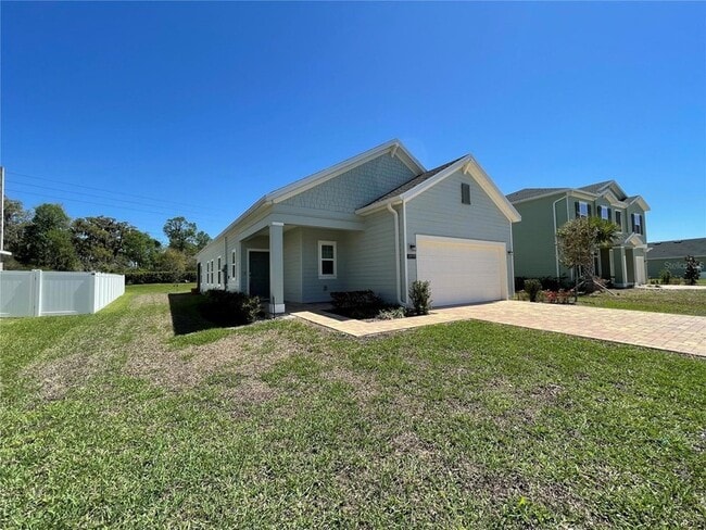 Building Photo - 1979 NW 44th Court Rd