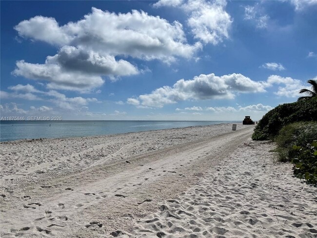 Building Photo - 9008 Collins Ave