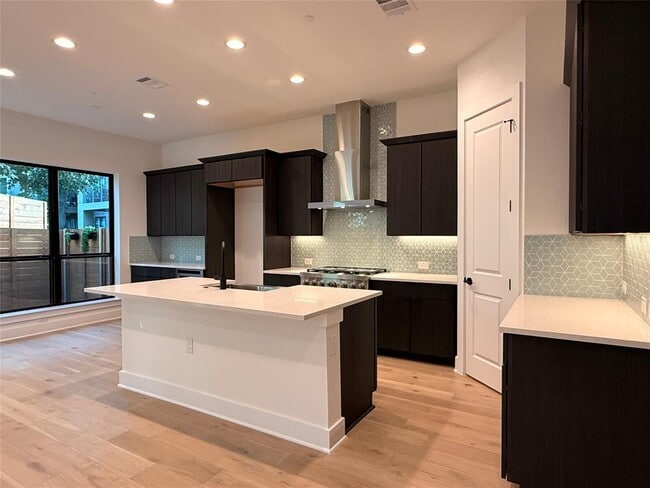 Building Photo - 2707 Dulce Ln