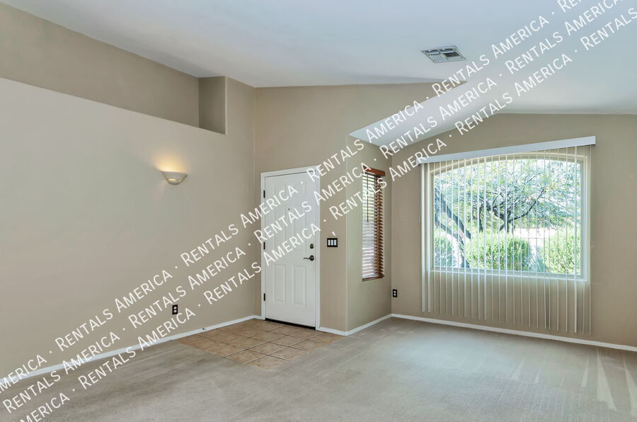 Building Photo - 10462 E Jerrell Cove St