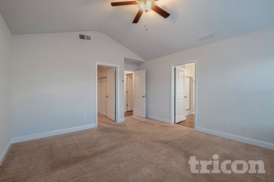 Building Photo - 329 Trickum Hill Dr