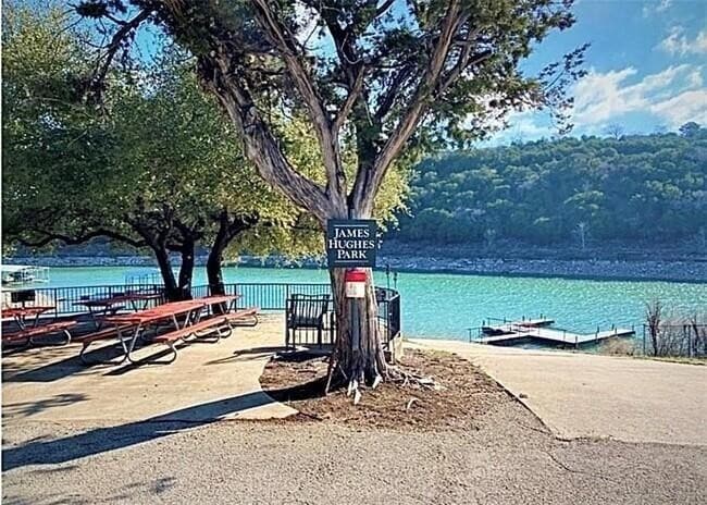 Building Photo - 3209 Crosswind Dr