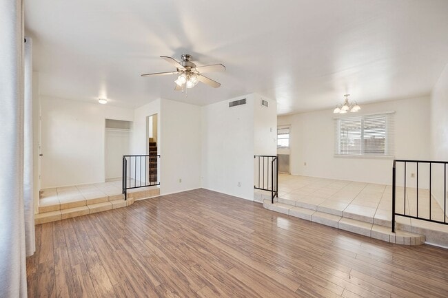 Building Photo - Great Location close to Old Town Scottsdale!