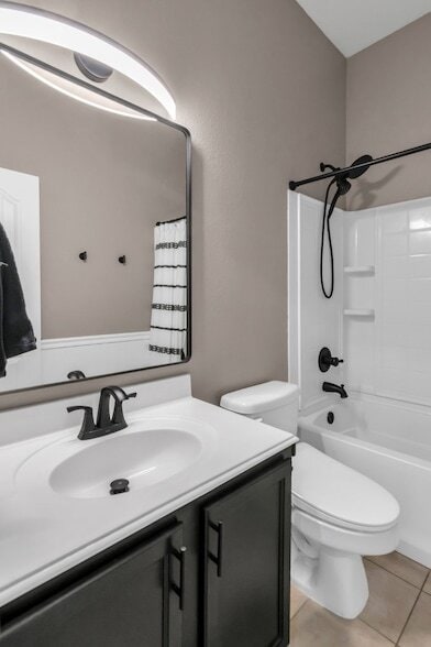 Building Photo - 6548 Fairview Dr