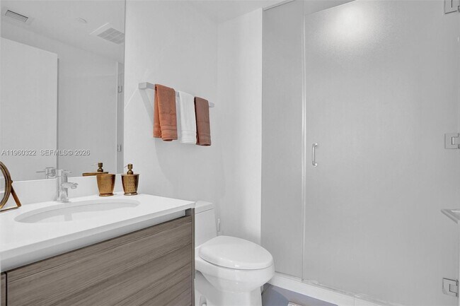 Building Photo - 121 NE 34th St