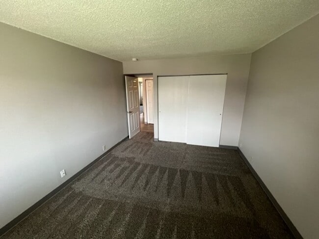 Building Photo - 2569 Irving Ct