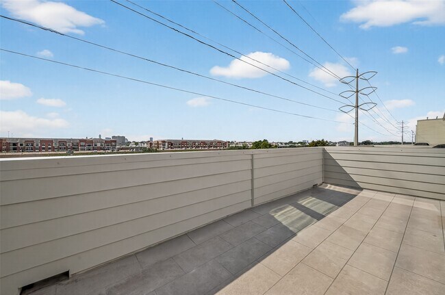 Building Photo - 5919 E Post Oak Ln