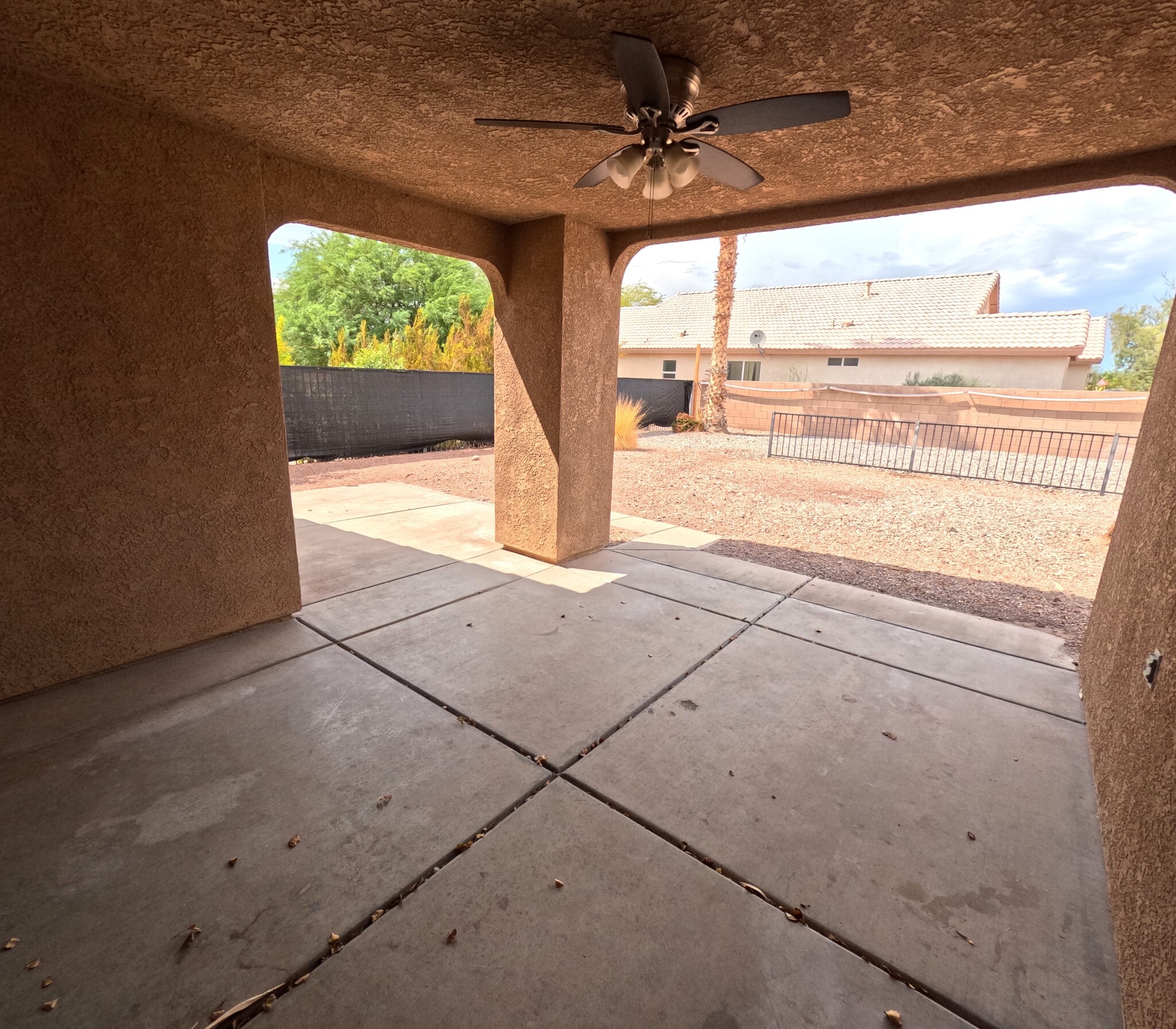 Building Photo - 1675 E Segovia Way