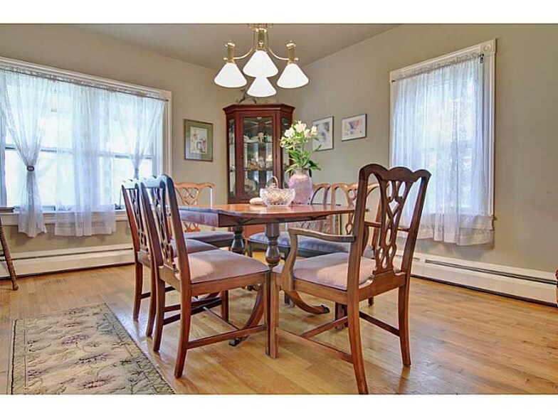 Building Photo - 43 Serpentine Rd