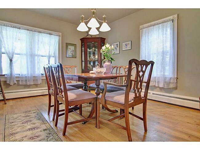 Building Photo - 43 Serpentine Rd