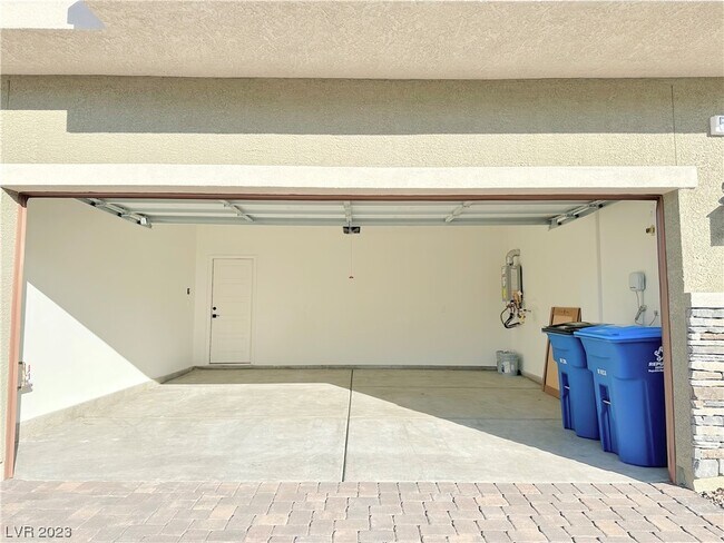 Building Photo - 5722 Prima St