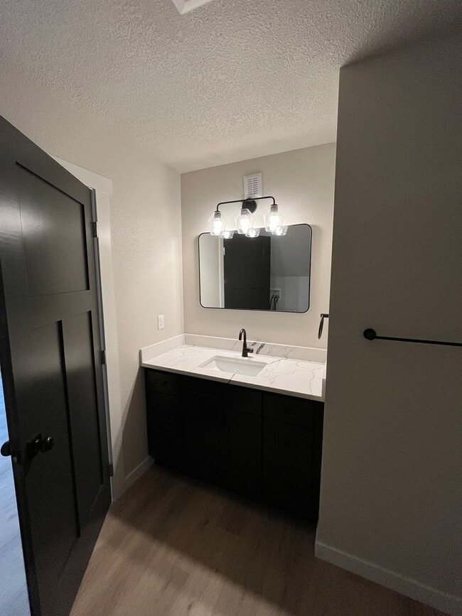 Building Photo - Spectacular BRAND NEW 1-bed/1-bath apartment with Mt Views! ***Utilities included!***