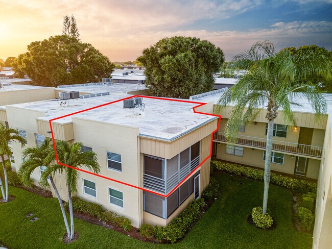 Building Photo - 509 Capri Dr