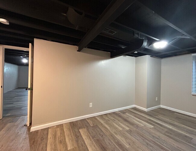 Building Photo - 1337 Odessa Dr