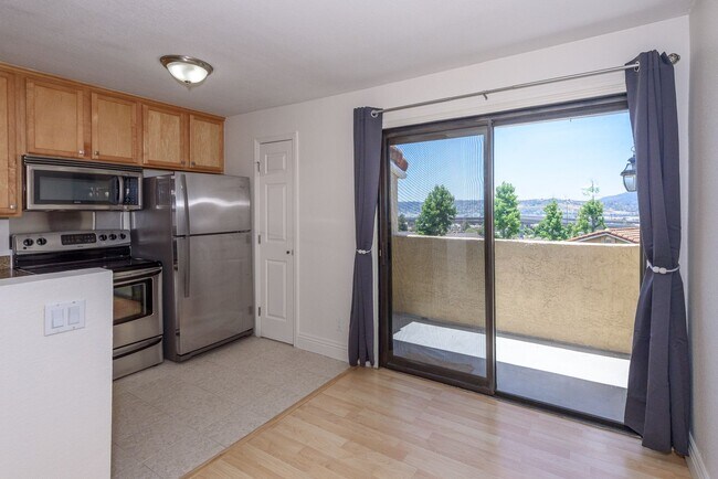 Building Photo - Quiet, Unit in Santee with View!