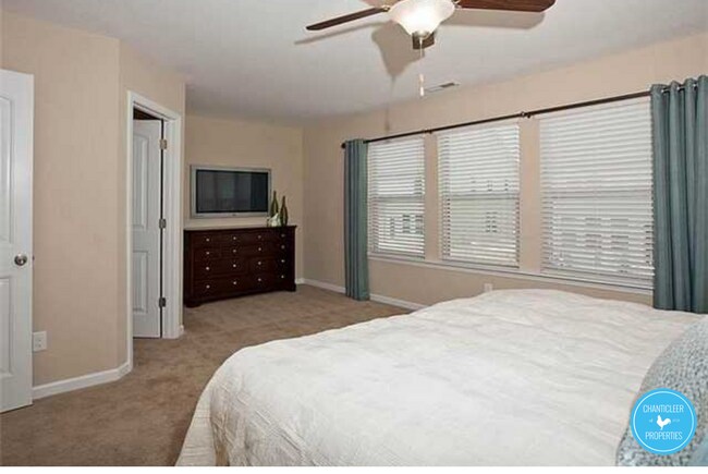 Building Photo - 2147 Sunny Cove Dr