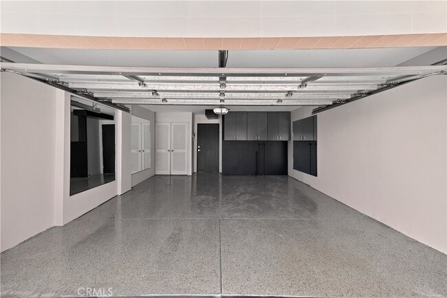 Building Photo - 855 Santa Ana St