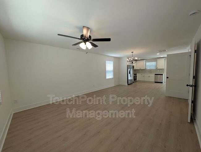 Building Photo - 1413 Arden Ave