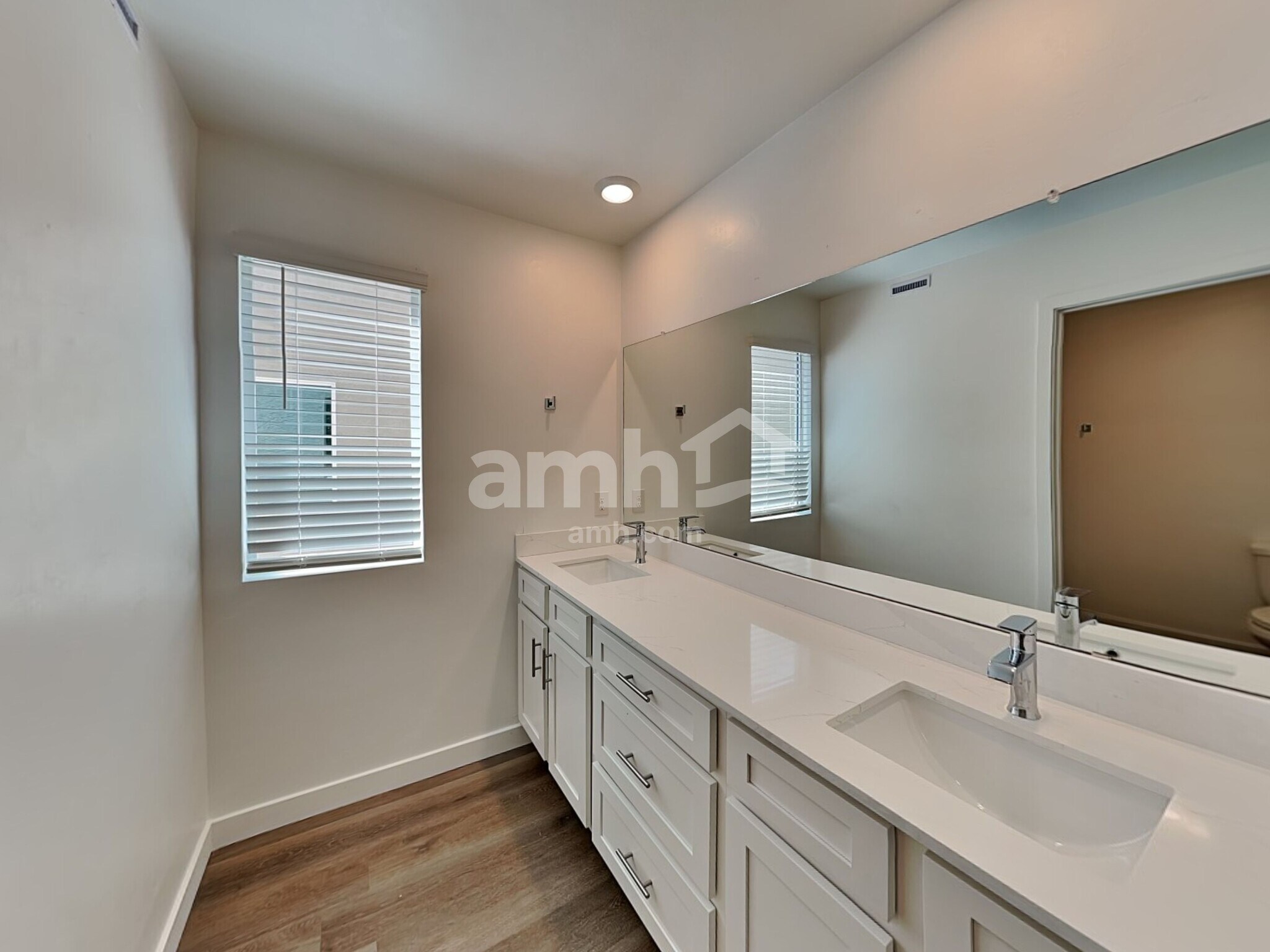 Building Photo - 6525 E Paseo Baranda